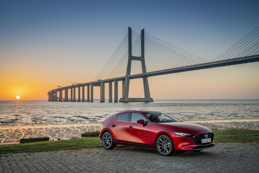  Mazda3 Hatchback 2019 года  (WW) (фото 15 из 40)